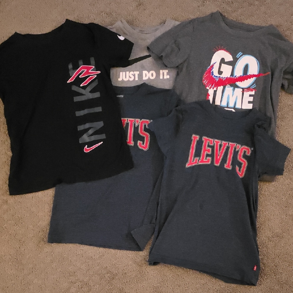 Lot 5 Boy Tshirts - Levi's and Nike Kids Graphic T-Shirts - Black, Gray, Blue